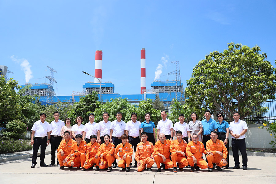 Công đoàn Điện lực Việt Nam thăm hỏi người lao động Nhà máy Nhiệt điện Vĩnh Tân 4 nhân Tháng Công nhân năm 2025 6