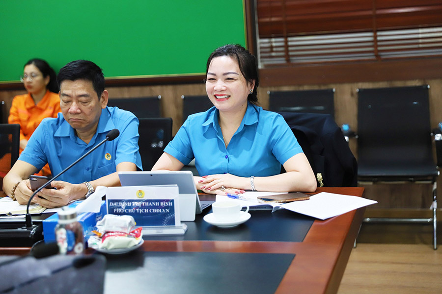 Công đoàn Điện lực Việt Nam thăm hỏi người lao động Nhà máy Nhiệt điện Vĩnh Tân 4 nhân Tháng Công nhân năm 2025