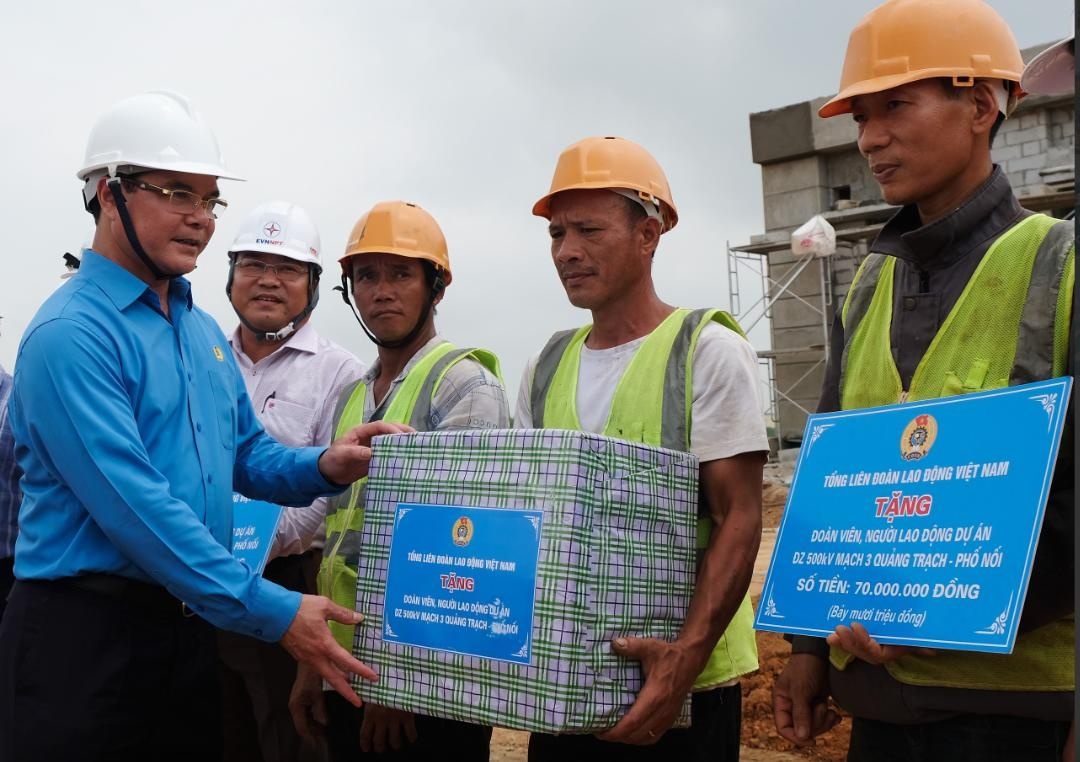 Công đoàn Điện lực Việt Nam: Thắp sáng tinh thần thi đua trên những công trình kỷ lục 4