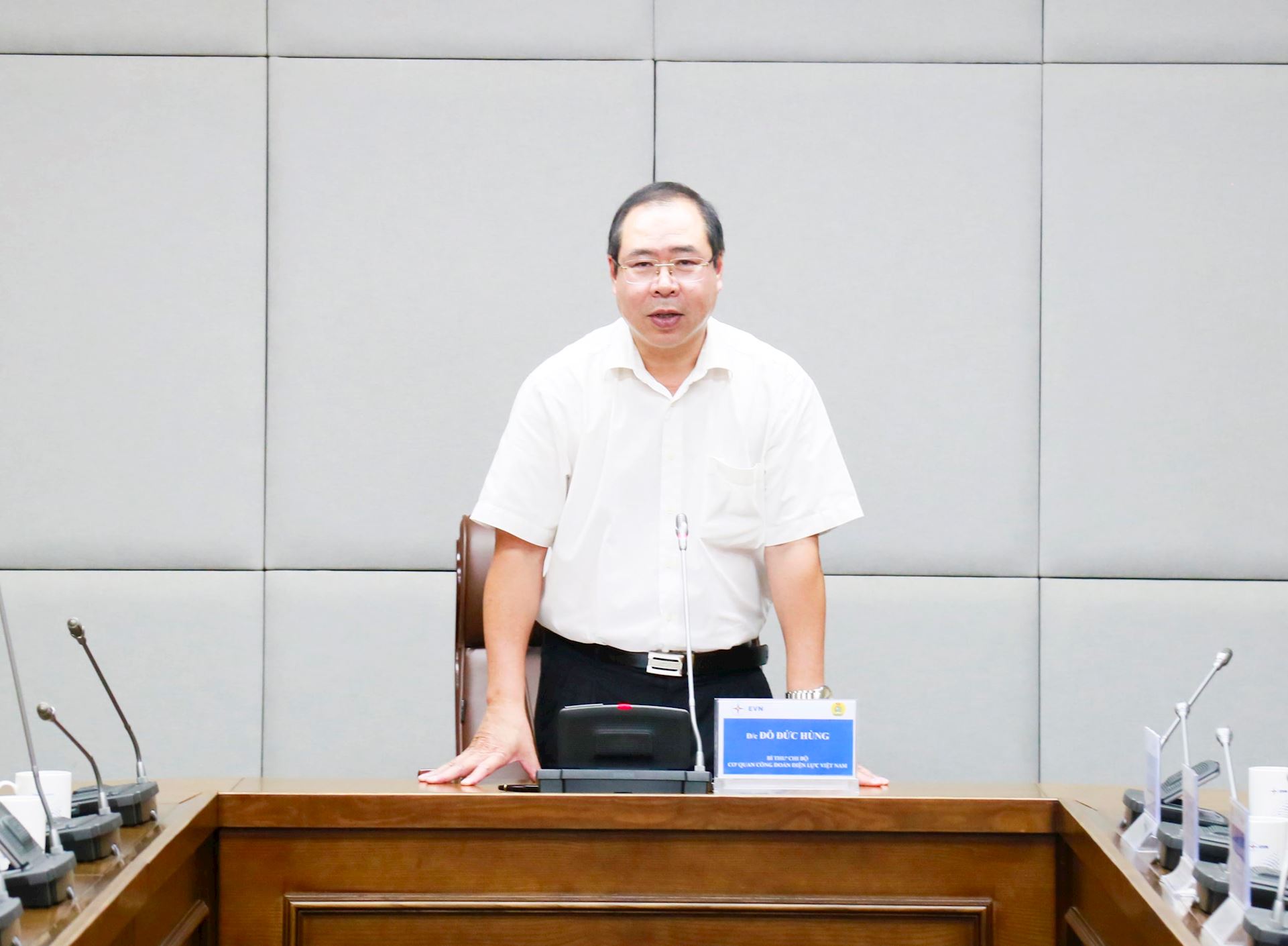 Công đoàn Điện lực Việt Nam tổ chức Hội nghị bàn giao 02 công đoàn cơ sở trực thuộc