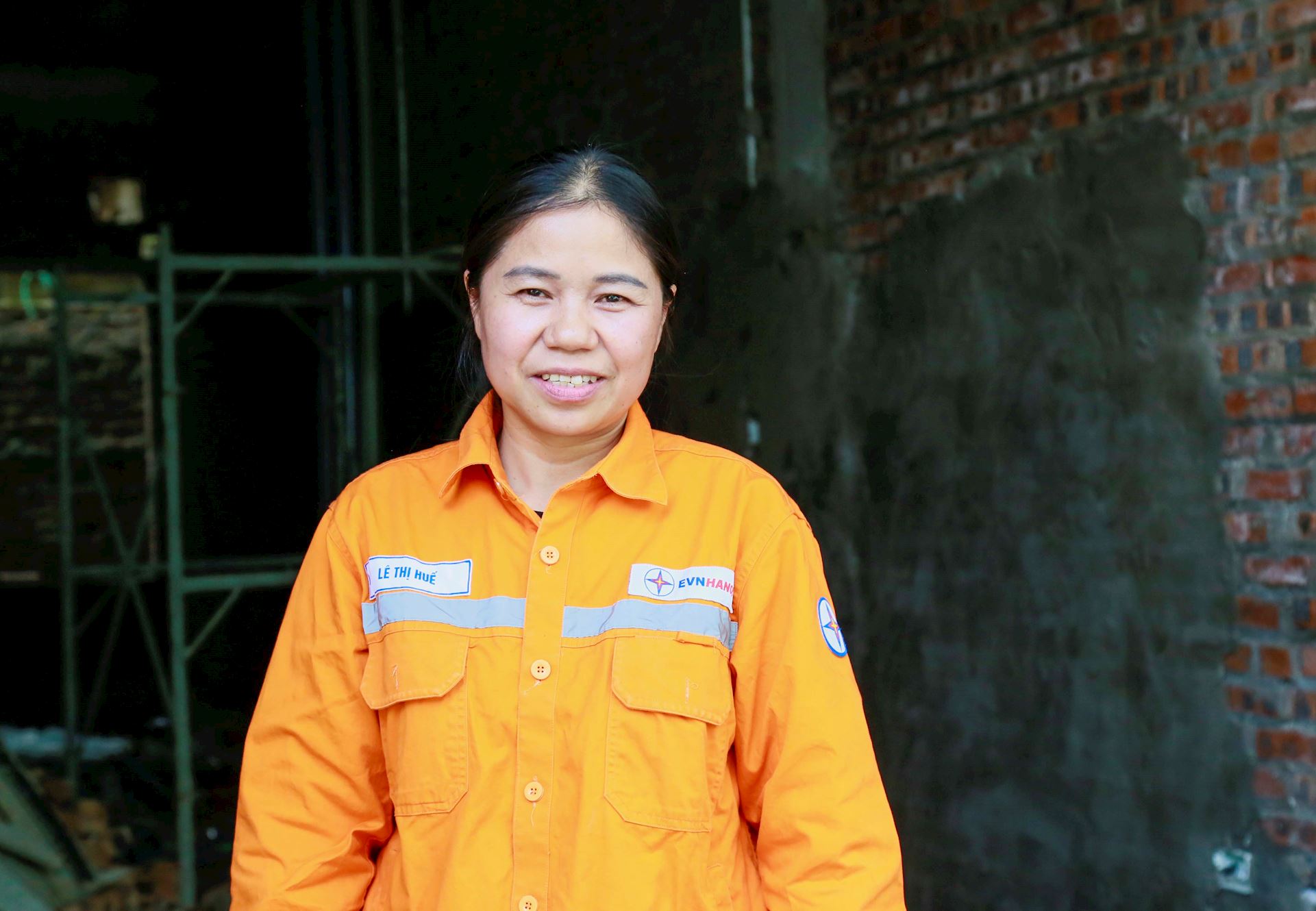 Công đoàn Điện lực Việt Nam trao hỗ trợ kinh phí thực hiện chương trình “Xóa nhà tạm, nhà dột nát” 4