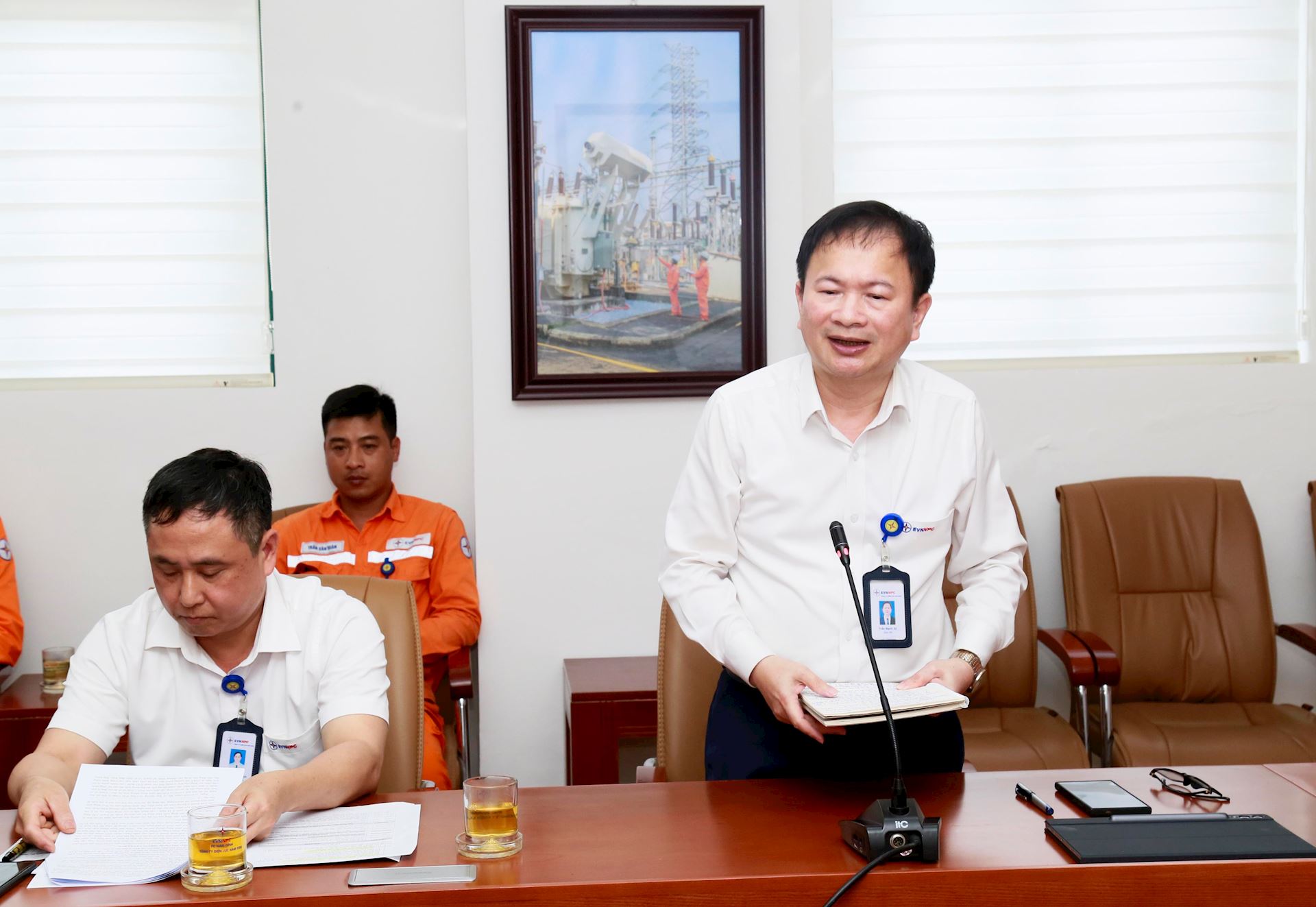 Công đoàn ĐLVN kiểm tra phong trào thi đua đảm bảo cung cấp điện an toàn, ổn định mùa nắng nóng 2025 1