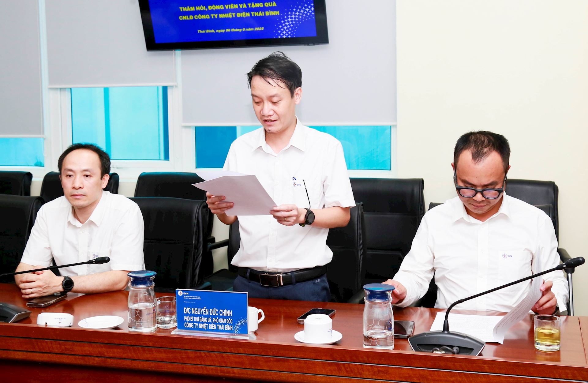 Công đoàn ĐLVN kiểm tra phong trào thi đua đảm bảo cung cấp điện an toàn, ổn định mùa nắng nóng 2025 2
