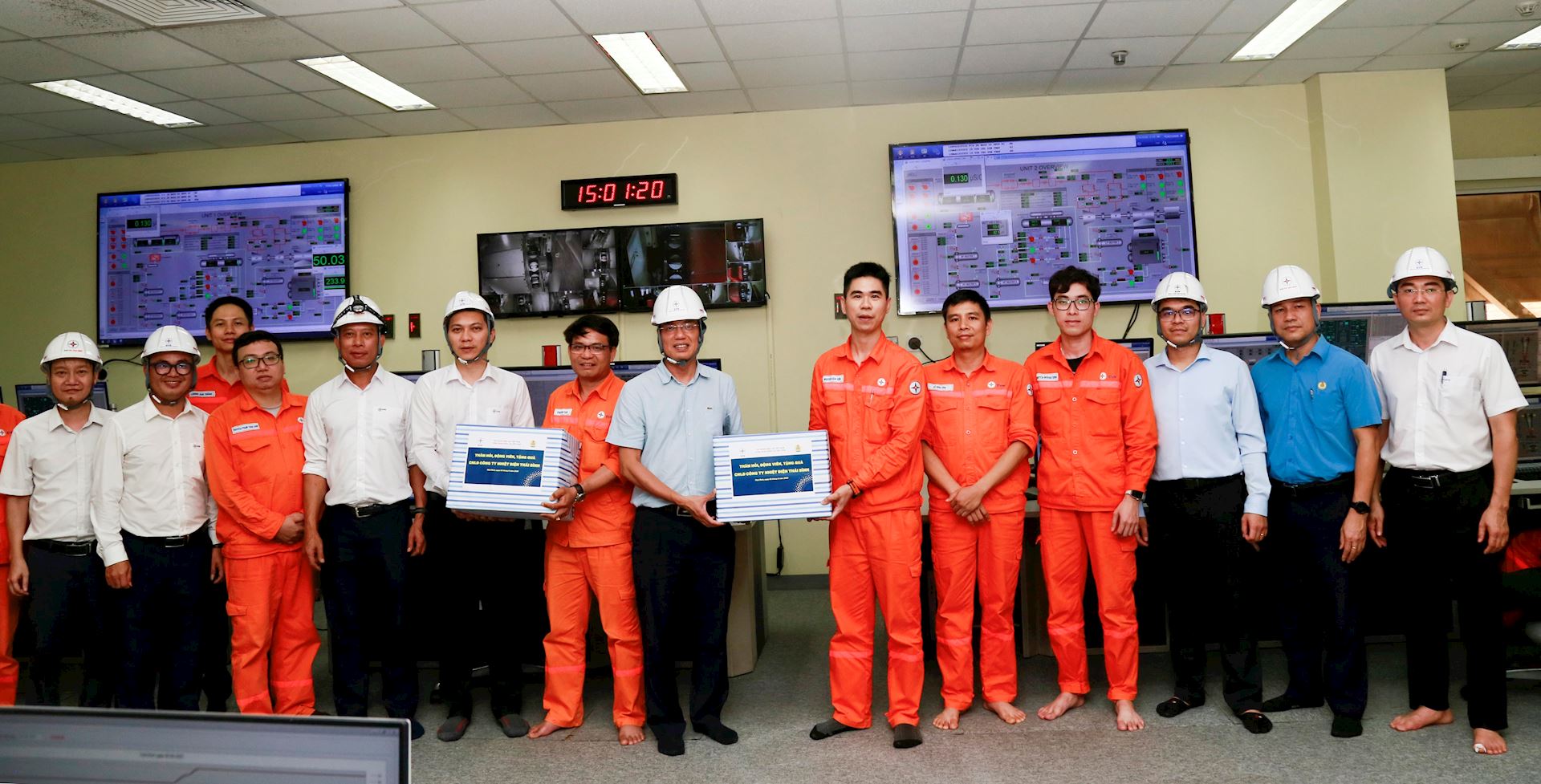 Công đoàn ĐLVN kiểm tra phong trào thi đua đảm bảo cung cấp điện an toàn, ổn định mùa nắng nóng 2025 9
