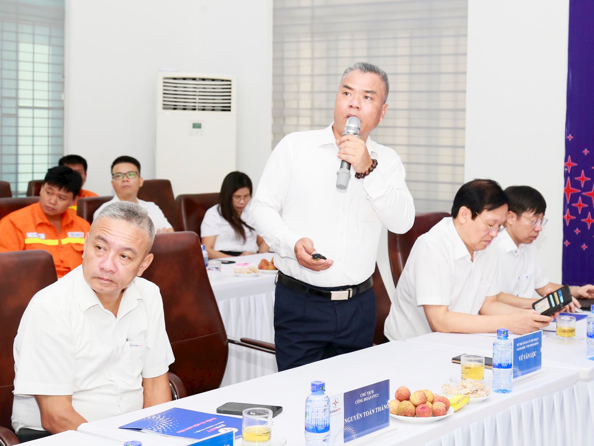 Công đoàn ĐLVN kiểm tra phong trào thi đua đảm bảo cung cấp điện an toàn, ổn định mùa nắng nóng 2025