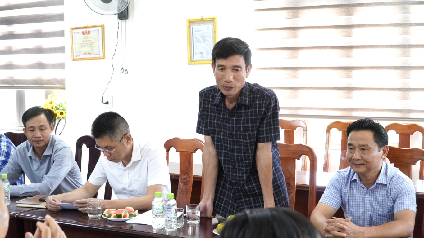 Công đoàn EVNCPC thăm hỏi người lao động nhân dịp Tháng Công nhân 1