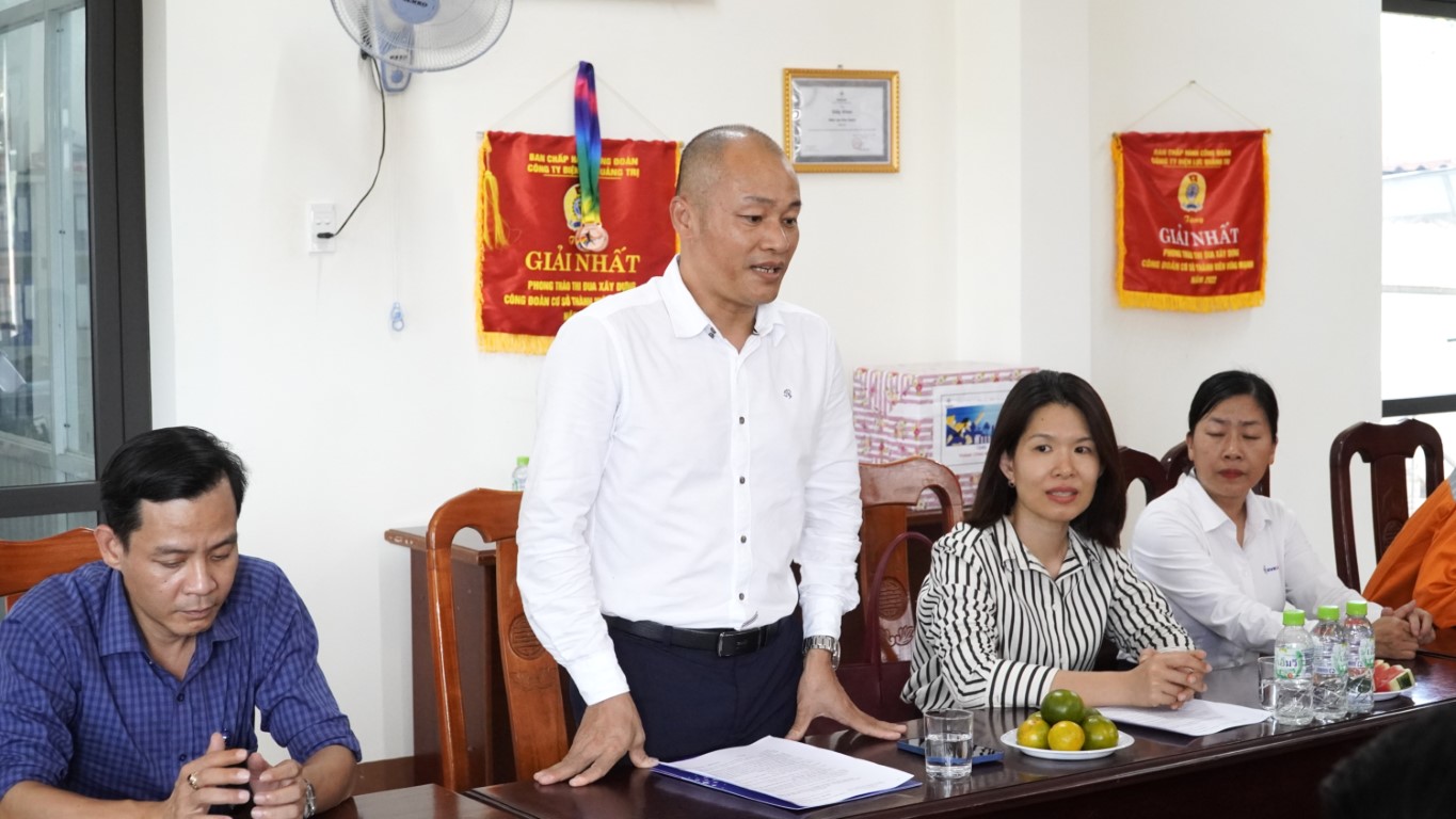 Công đoàn EVNCPC thăm hỏi người lao động nhân dịp Tháng Công nhân 3