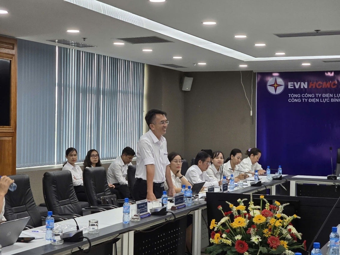Công đoàn EVNHCMC làm việc với PC Bình Dương: Thấu hiểu tâm tư người lao động, củng cố tổ chức Công đoàn cơ sở