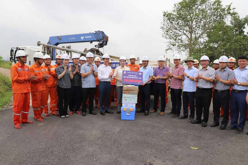 Công đoàn EVNNPC - Điểm tựa niềm tin và trách nhiệm 1