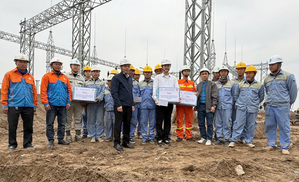 Công đoàn EVNNPT động viên các đơn vị tham gia Dự án Trạm biến áp 220kV Vũ Thư và đấu nối