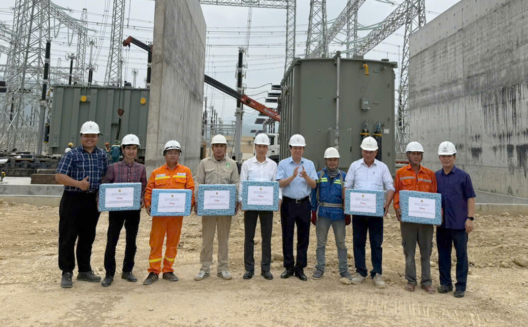 Công đoàn EVNNPT động viên người lao động thi công Dự án Trạm biến áp 500kV Vĩnh Yên và đấu nối