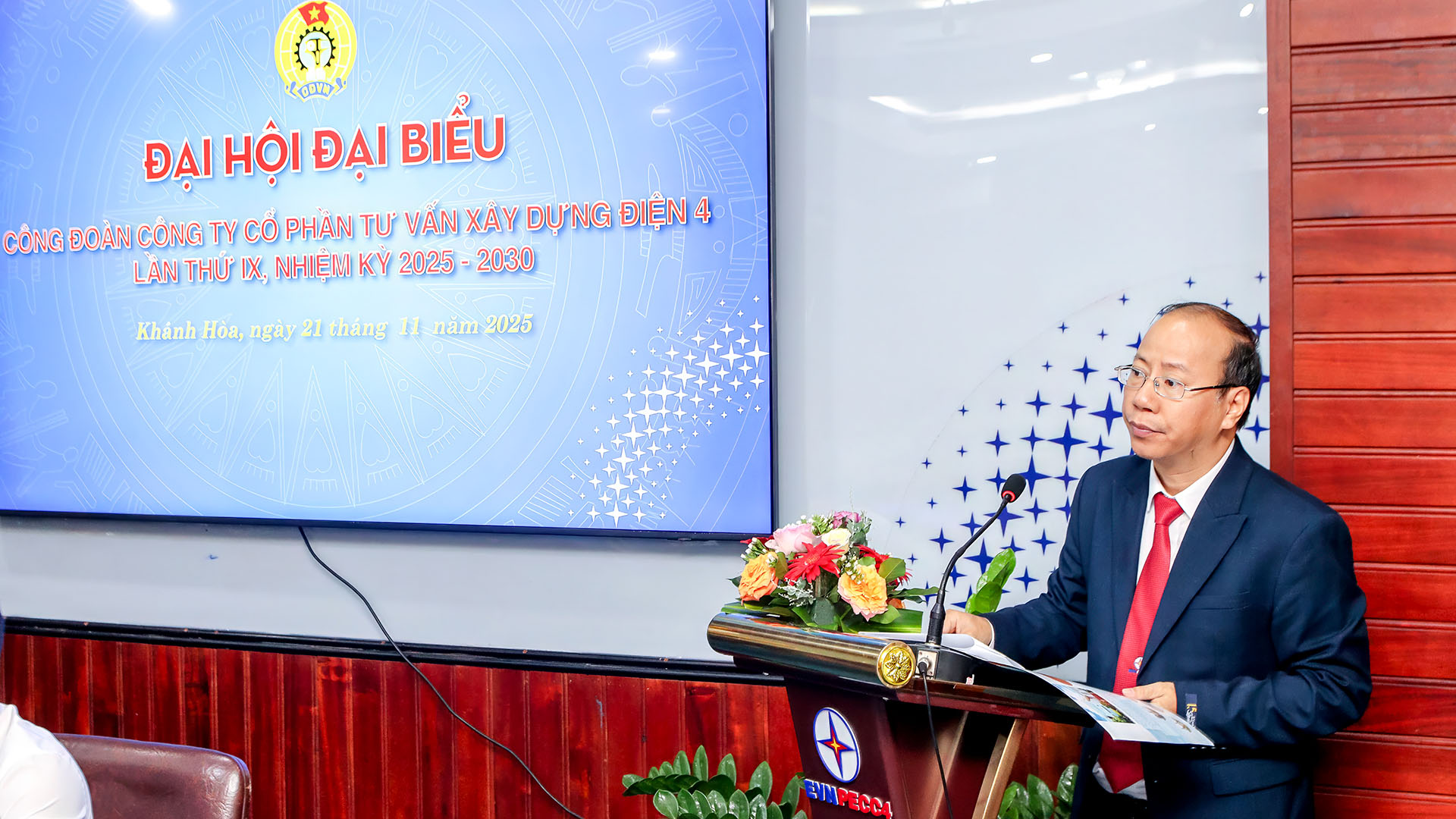 Công đoàn EVNPECC4 nhiệm kỳ 2025–2030: “Hướng về cơ sở – Lấy đoàn viên và người lao động làm trung tâm – Đổi mới, linh hoạt, thích ứng và hiệu quả” 1