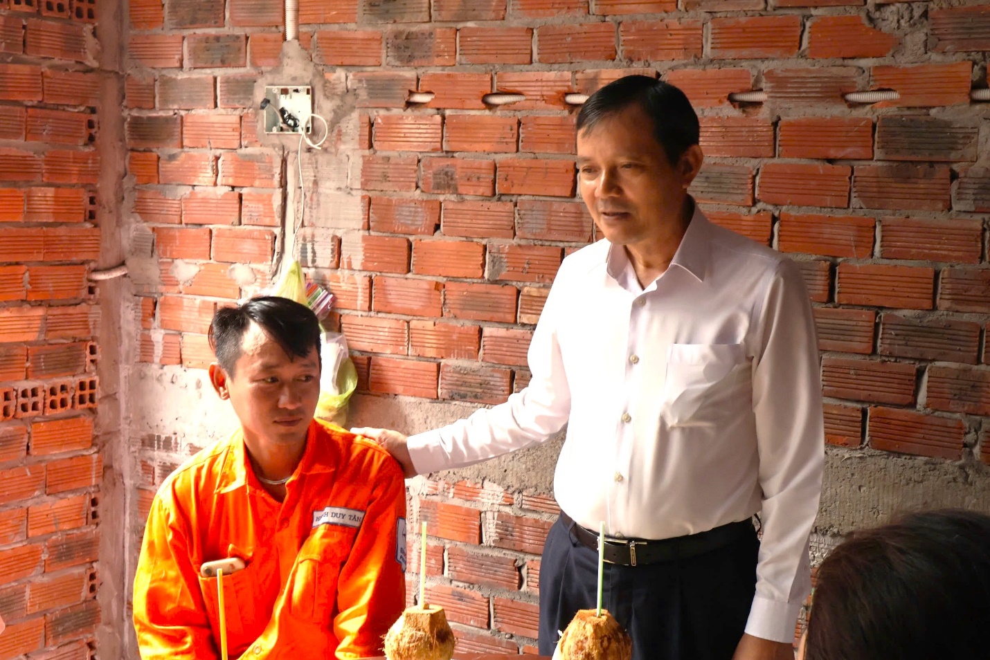 Công Đoàn EVNSPC thăm và trao tặng quà hai Mái Ấm Công Đoàn Tại Vĩnh Long 1