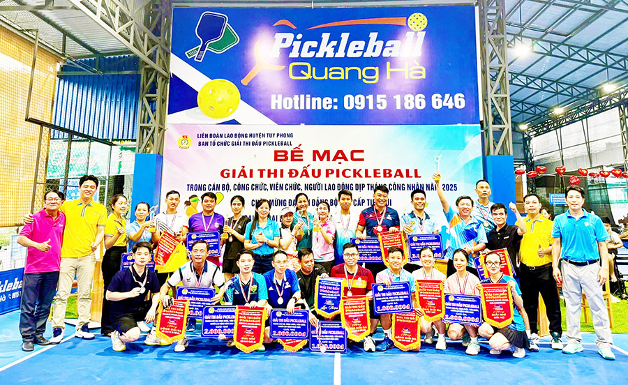 Công đoàn Nhà máy Nhiệt điện Vĩnh Tân 4 đạt thành tích cao tại Giải pickleball huyện Tuy Phong năm 2025 6