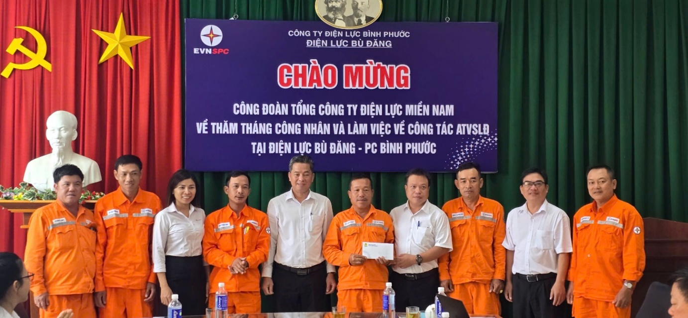  CÔNG ĐOÀN TỔNG CÔNG TY ĐIỆN LỰC MIỀN AN, LUÔN LUÔN VÌ NGƯỜI LAO ĐỘNG 1