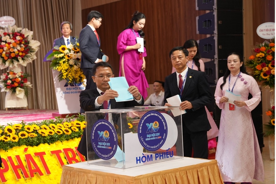 Công đoàn Tổng công ty Điện lực miền Bắc quyết tâm hoàn thành các nhiệm vụ trọng tâm trong nhiệm kỳ 2025-2030 7