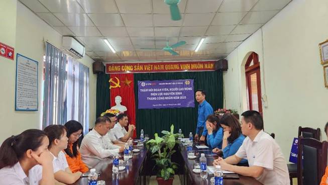 Công đoàn Tổng Công ty Điện lực miền Bắc: Thăm hỏi đoàn viên, người lao động trên địa bàn tỉnh Cao Bằng nhân Tháng Công nhân năm 2025