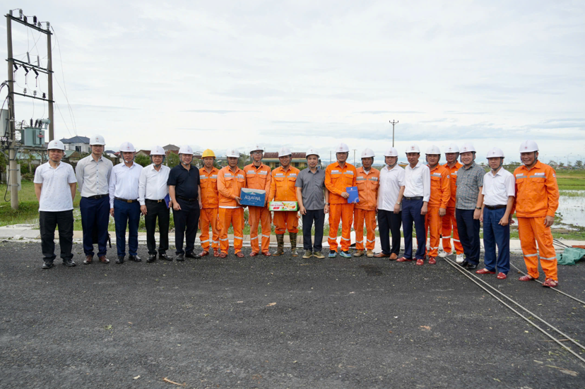CÔNG ĐOÀN TỔNG CÔNG TY ĐIỆN LỰC MIỀN BẮC THĂM HỎI, ĐỘNG VIÊN CÁC ĐƠN VỊ BỊ ẢNH HƯỞNG CƠN BÃO SỐ 10