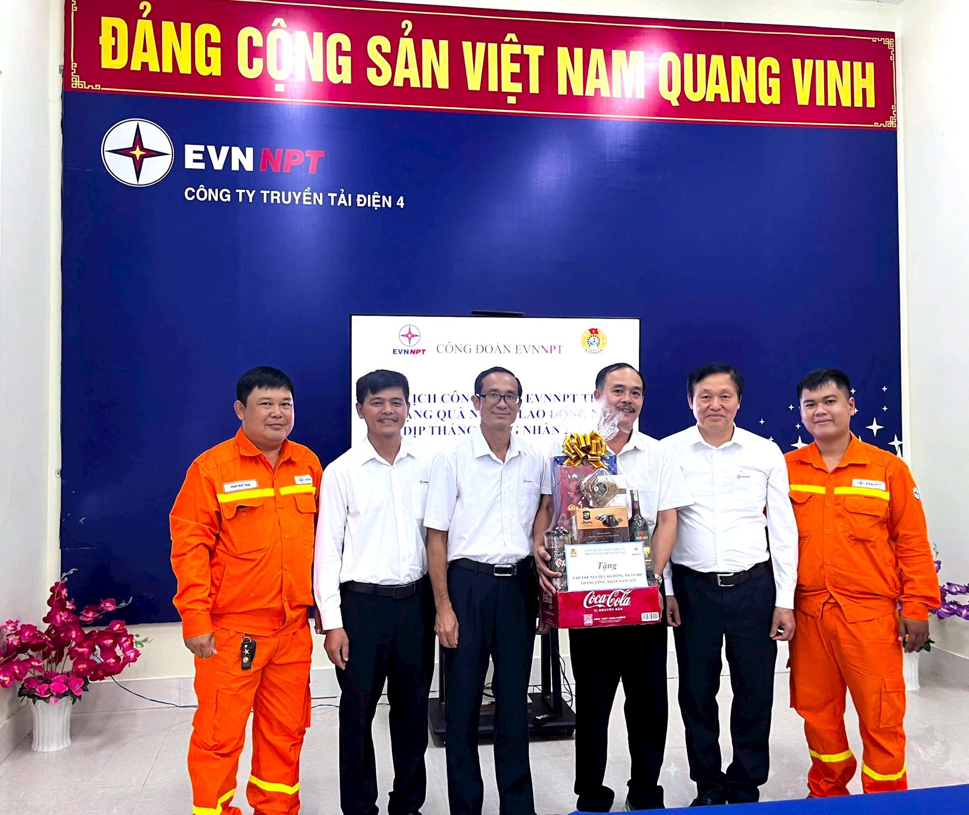 Công đoàn Tổng công ty Truyền tải điện Quốc gia trong chuỗi hoạt động nhân Tháng Công nhân và Tháng hành động ATVSLĐ năm 2025 tại các đơn vị thuộc Công ty Truyền tải điện 4  4