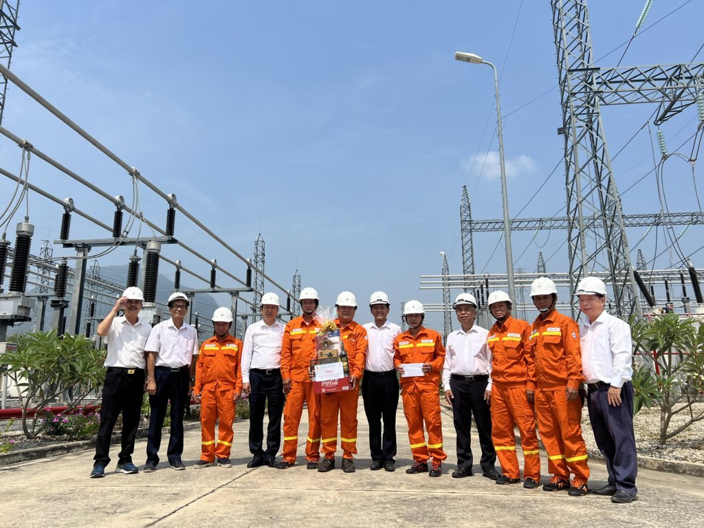 Công đoàn Tổng công ty Truyền tải điện Quốc gia trong chuỗi hoạt động nhân Tháng Công nhân và Tháng hành động ATVSLĐ năm 2025 tại các đơn vị thuộc Công ty Truyền tải điện 4  6