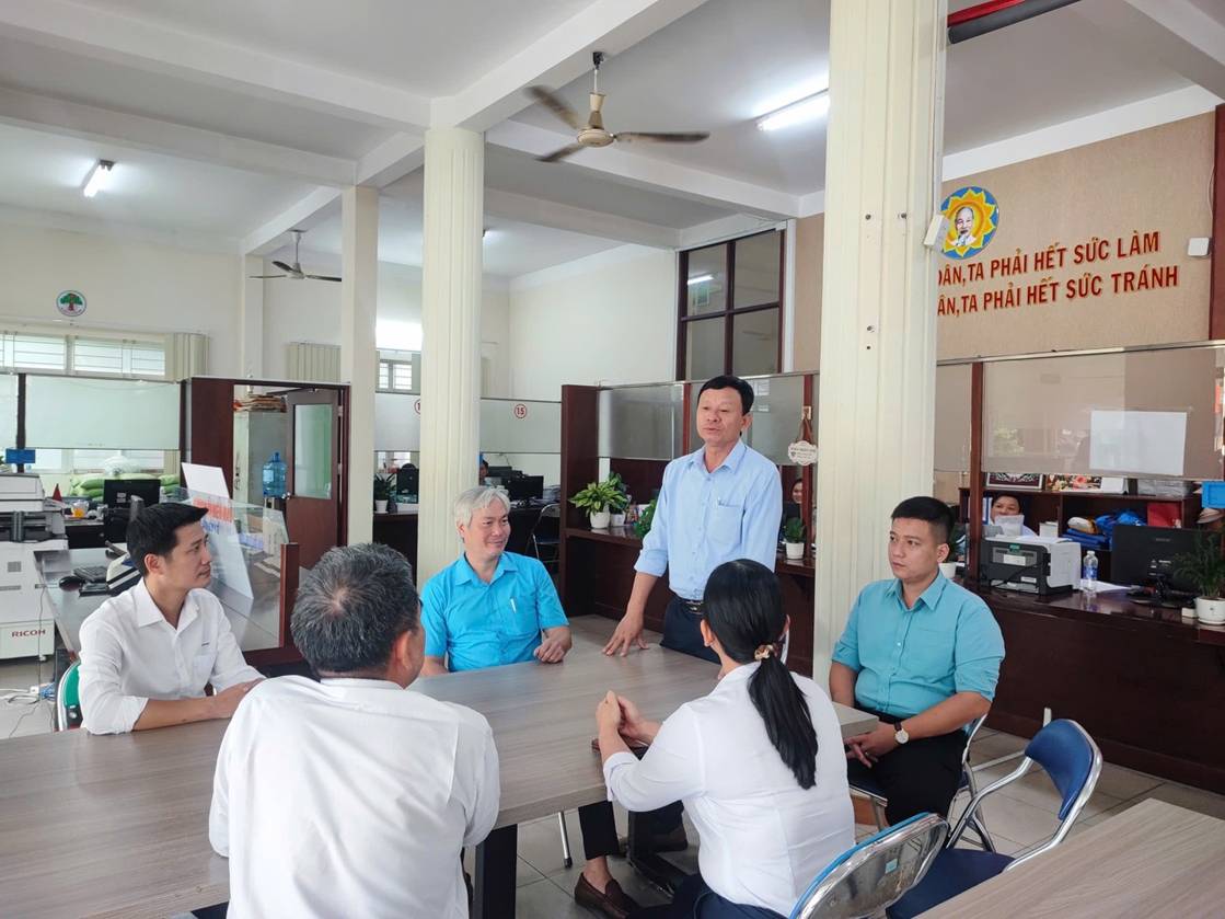 Công ty Công nghệ thông tin Điện lực miền Nam hướng về đồng bào bị lũ lụt. 1