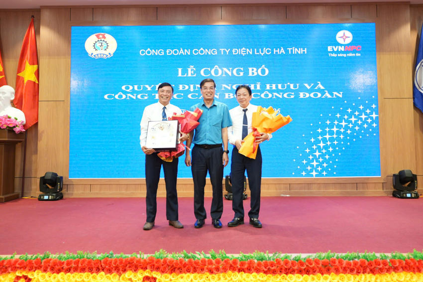 Công ty Điện lực Hà Tĩnh tổ chức Lễ công bố Quyết định nghỉ hưu và công tác cán bộ Công đoàn