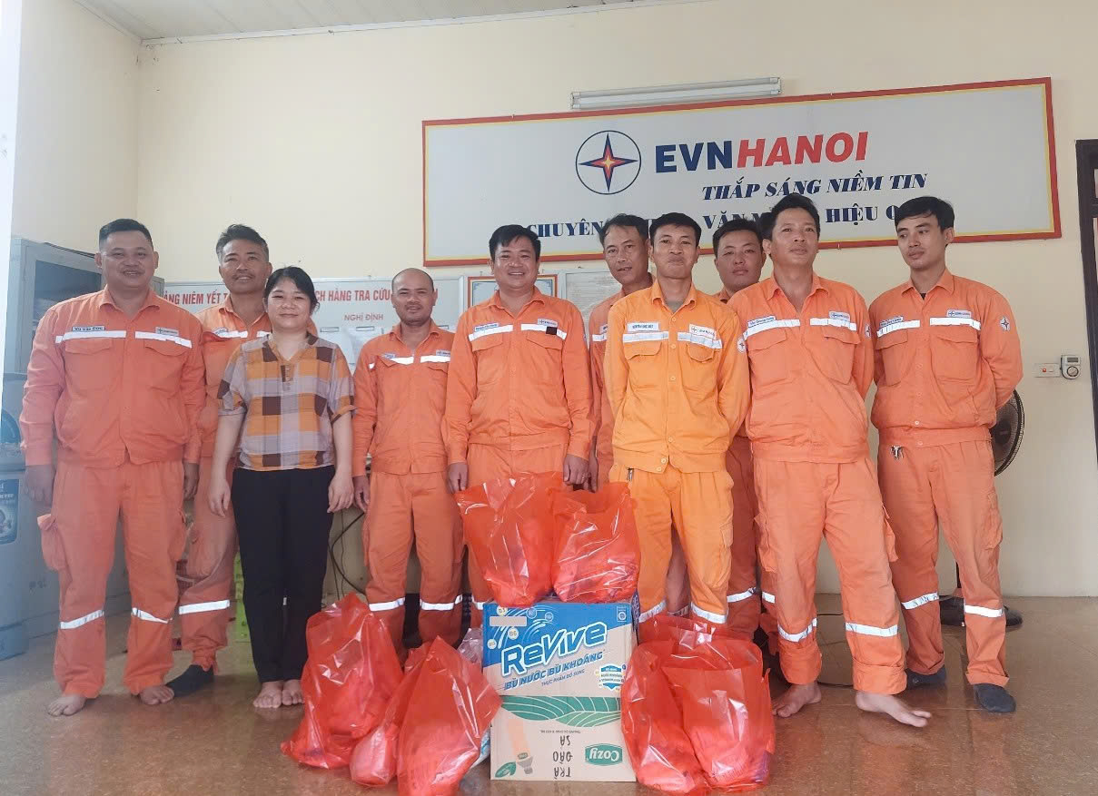 Công ty Điện lực Ứng Hòa: Thiết thực chăm lo sức khỏe người lao động trong Tháng Công nhân 2025