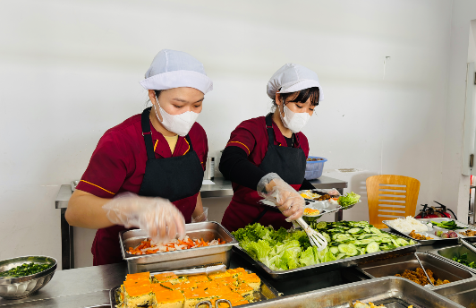 CÔNG TY NHIỆT ĐIỆN VĨNH TÂN: “BỮA CƠM CÔNG ĐOÀN” TIẾP THÊM NĂNG LƯỢNG CHO NGƯỜI LAO ĐỘNG 1