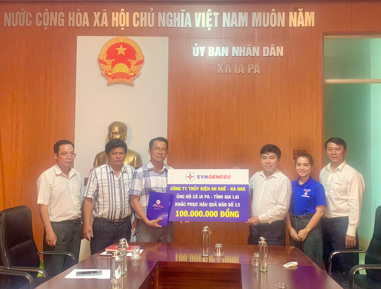 Công ty Thủy điện An Khê – Ka Nak ủng hộ hơn 500 triệu đồng giúp người dân Gia Lai vượt qua khó khăn sau bão số 13 1