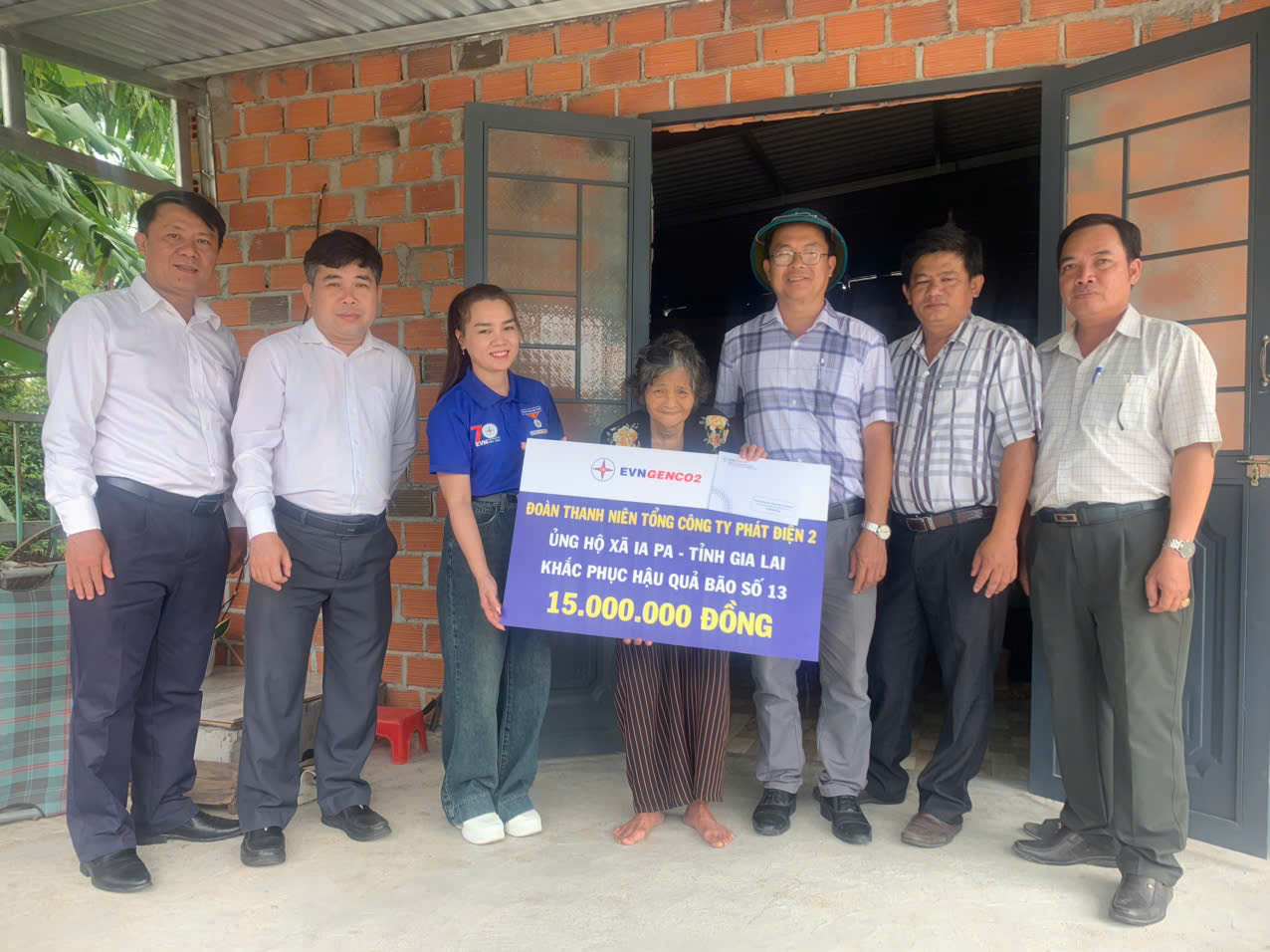 Công ty Thủy điện An Khê – Ka Nak ủng hộ hơn 500 triệu đồng giúp người dân Gia Lai vượt qua khó khăn sau bão số 13 6