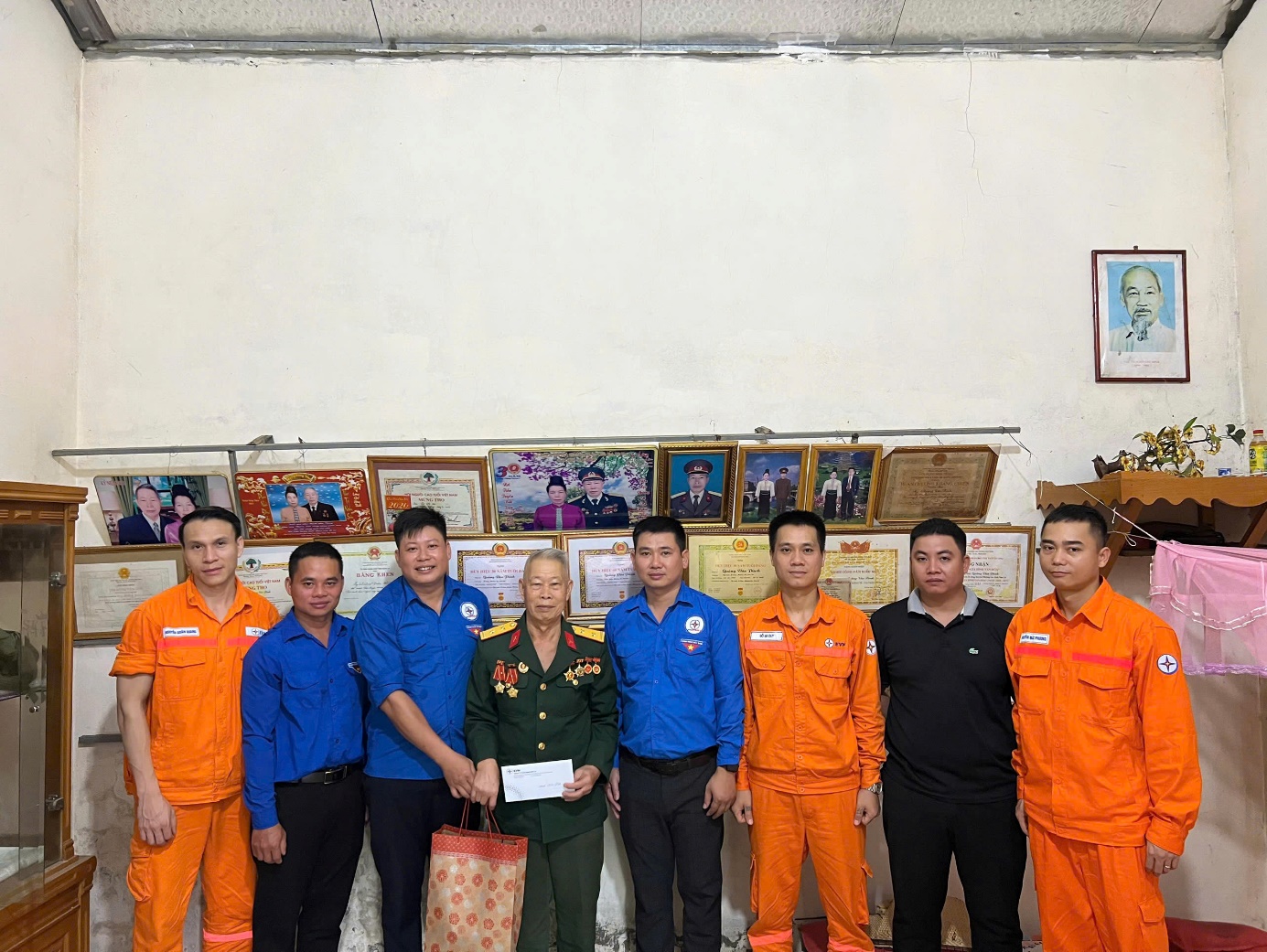 Công ty Thủy điện Sơn La tổ chức chuỗi hoạt động ý nghĩa kỷ niệm 78 năm Ngày Thương binh - Liệt sĩ (27/7/1947 – 27/7/2025) 5