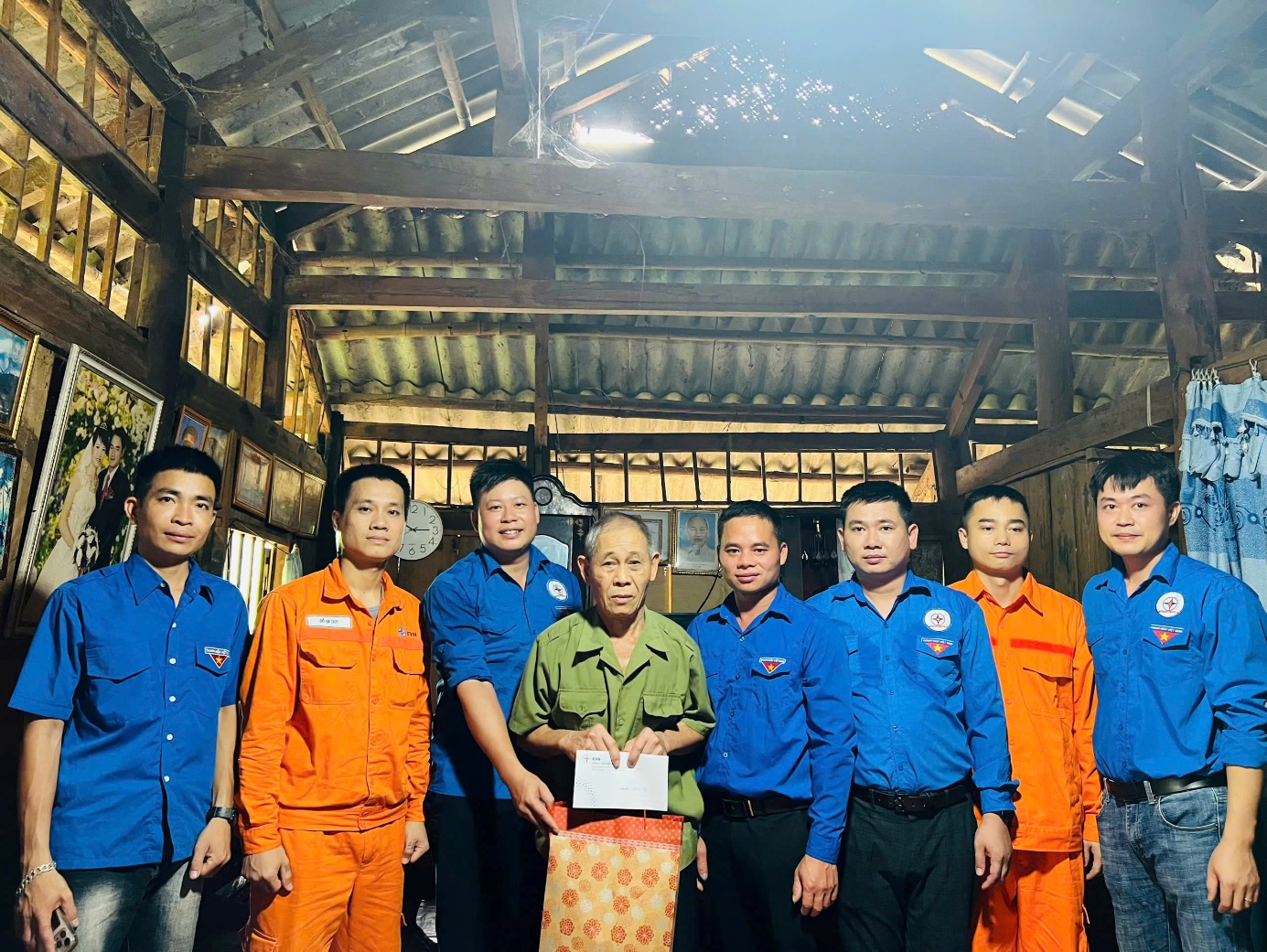 Công ty Thủy điện Sơn La tổ chức chuỗi hoạt động ý nghĩa kỷ niệm 78 năm Ngày Thương binh - Liệt sĩ (27/7/1947 – 27/7/2025) 6