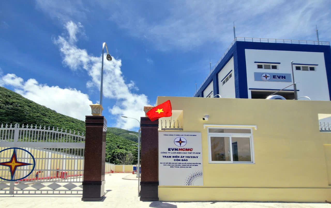 Đặc khu Côn Đảo – Thành phố Hồ Chí Minh đã hòa nguồn lưới điện quốc gia đấu nối từ thành phố Cần Thơ. 5