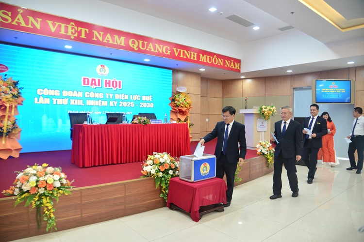 Đại hội Công đoàn Công ty Điện lực Huế lần thứ XIII – Phát huy truyền thống đoàn kết, đổi mới và phát triển 7