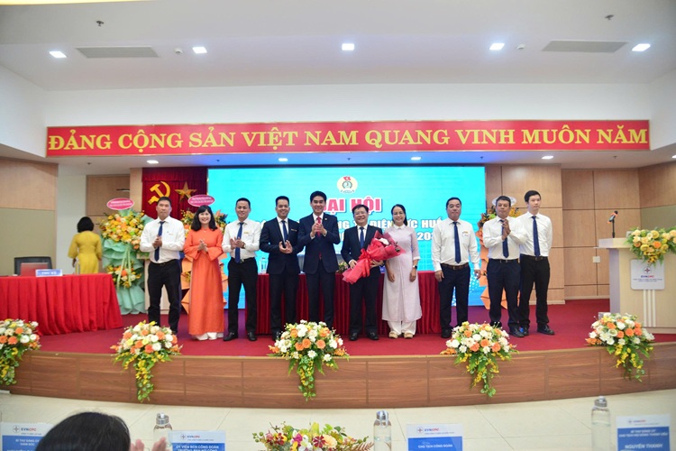 Đại hội Công đoàn Công ty Điện lực Huế lần thứ XIII – Phát huy truyền thống đoàn kết, đổi mới và phát triển 8