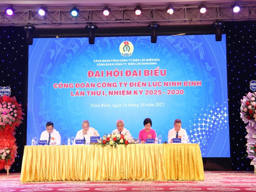 Đại hội Công đoàn Công ty Điện lực Ninh Bình lần thứ I nhiệm kỳ 2025-2030 : khẳng định tinh thần đoàn kết, ý chí quyết tâm của đoàn viên công đoàn sau sáp nhập.