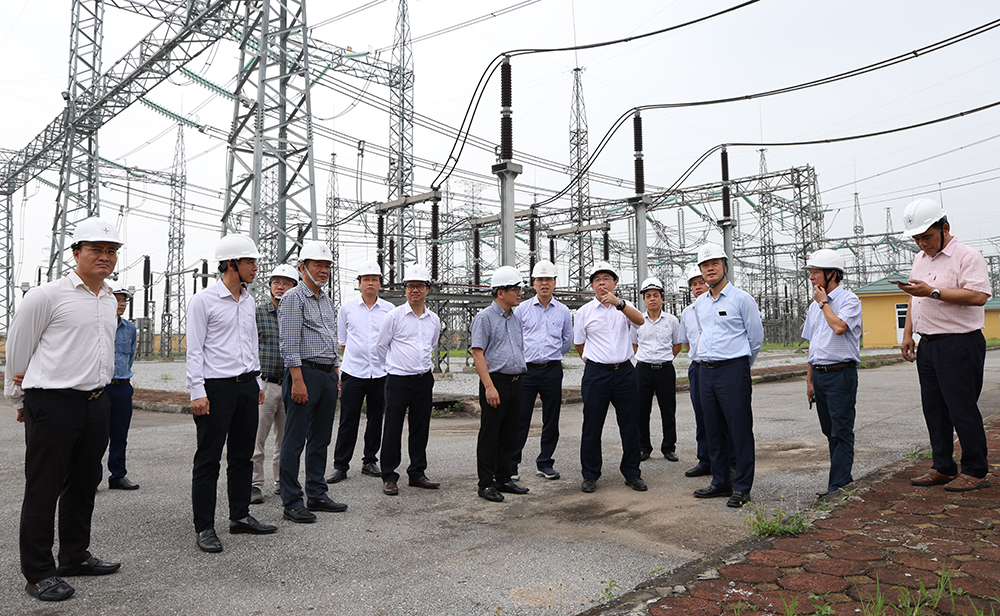 Đảm bảo truyền tải điện an toàn, liên tục, ổn định mùa nắng nóng là mục tiêu quan trọng nhất 3