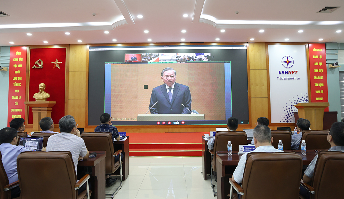 Đảng ủy EVN tham dự Hội nghị toàn quốc quán triệt, triển khai thực hiện 4 Nghị quyết của Bộ Chính trị 2