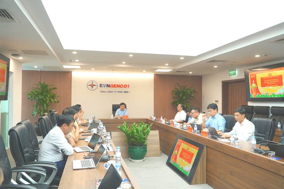 Đảng ủy Tổng công ty Phát điện 1 đánh giá công tác tăng cường phối hợp, nâng cao hiệu quả chăm lo người lao động của Công đoàn Tổng công ty Phát điện 1. 8