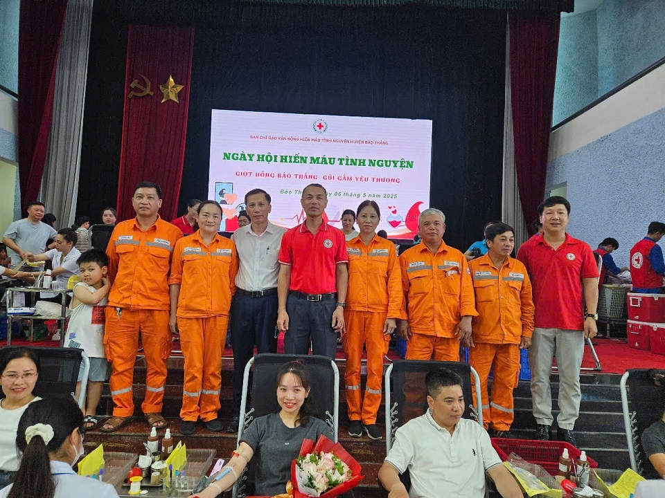 Điện lực Bảo Thắng lan toả tinh thần nhân ái qua “Ngày hội hiến máu tình nguyện” năm 2025 3