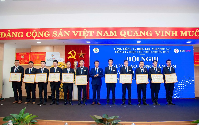 Đoàn viên Công đoàn Công ty Điện lực Huế được vinh danh trong phong trào thi đua “Lao động giỏi, lao động sáng tạo của EVN” 2