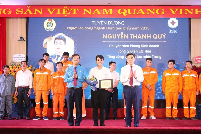 Đoàn viên Công đoàn Công ty Điện lực Huế được vinh danh trong phong trào thi đua “Lao động giỏi, lao động sáng tạo của EVN”