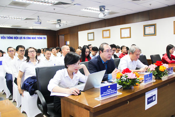 Đổi mới nội dung, phương thức hoạt động công đoàn, lấy người lao động làm trung tâm 1