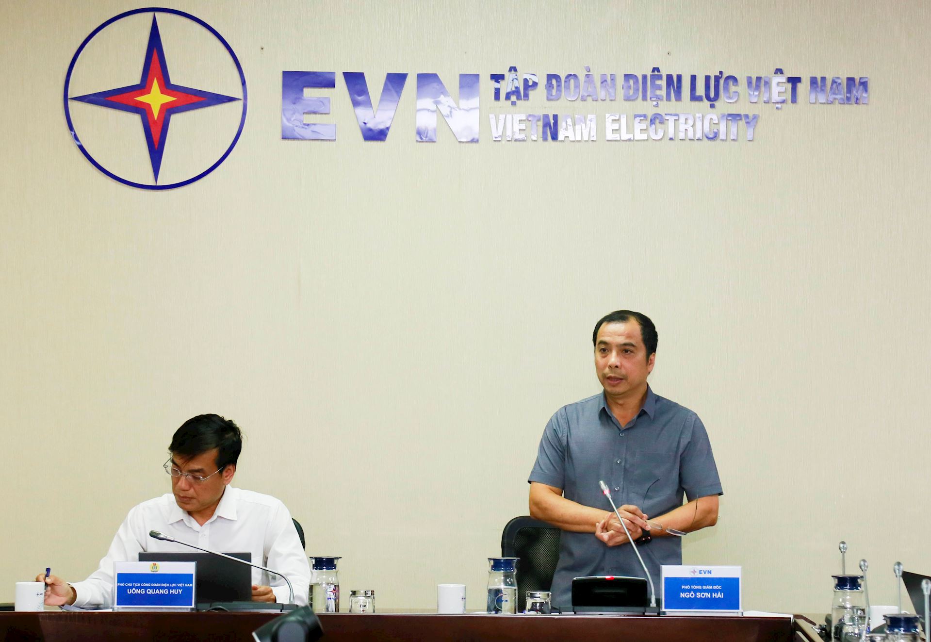 Đối thoại vụ việc về phương án bố trí công việc cho người lao động EVNPSC và EVNCTI  1