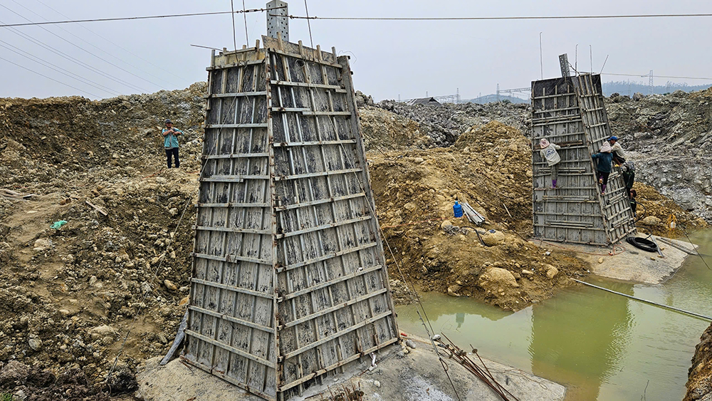 Đôn đốc tiến độ dự án truyền tải điện được chọn gắn biển chào mừng Đại hội Đảng bộ EVN lần thứ IV  2