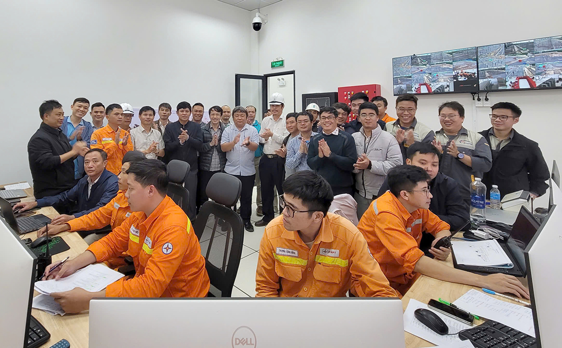 Đóng điện Dự án Trạm biến áp 500kV Quảng Trị và đường dây đấu nối chào mừng Đại hội Công đoàn Điện lực Việt Nam lần thứ VII