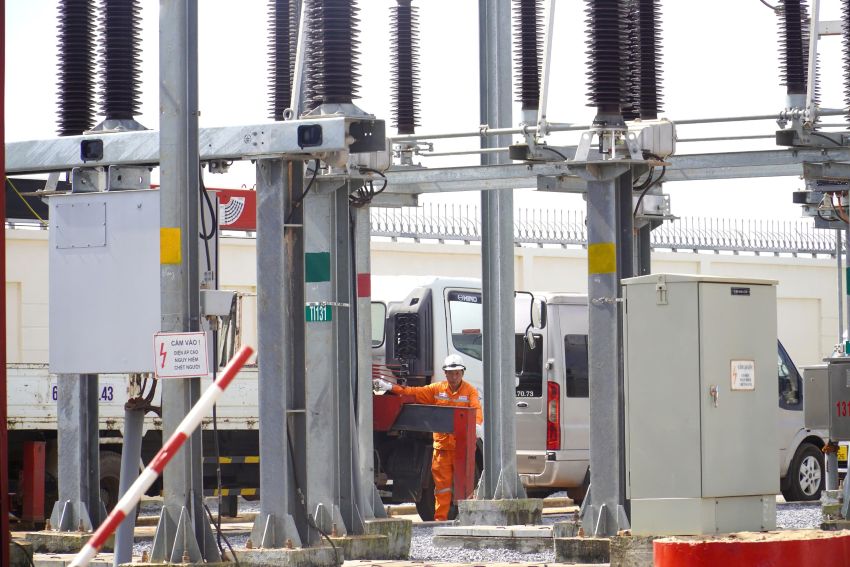 Đóng điện thành công, đưa vào vận hành máy 2 trạm biến áp 110kV sân bay Long Thành 9