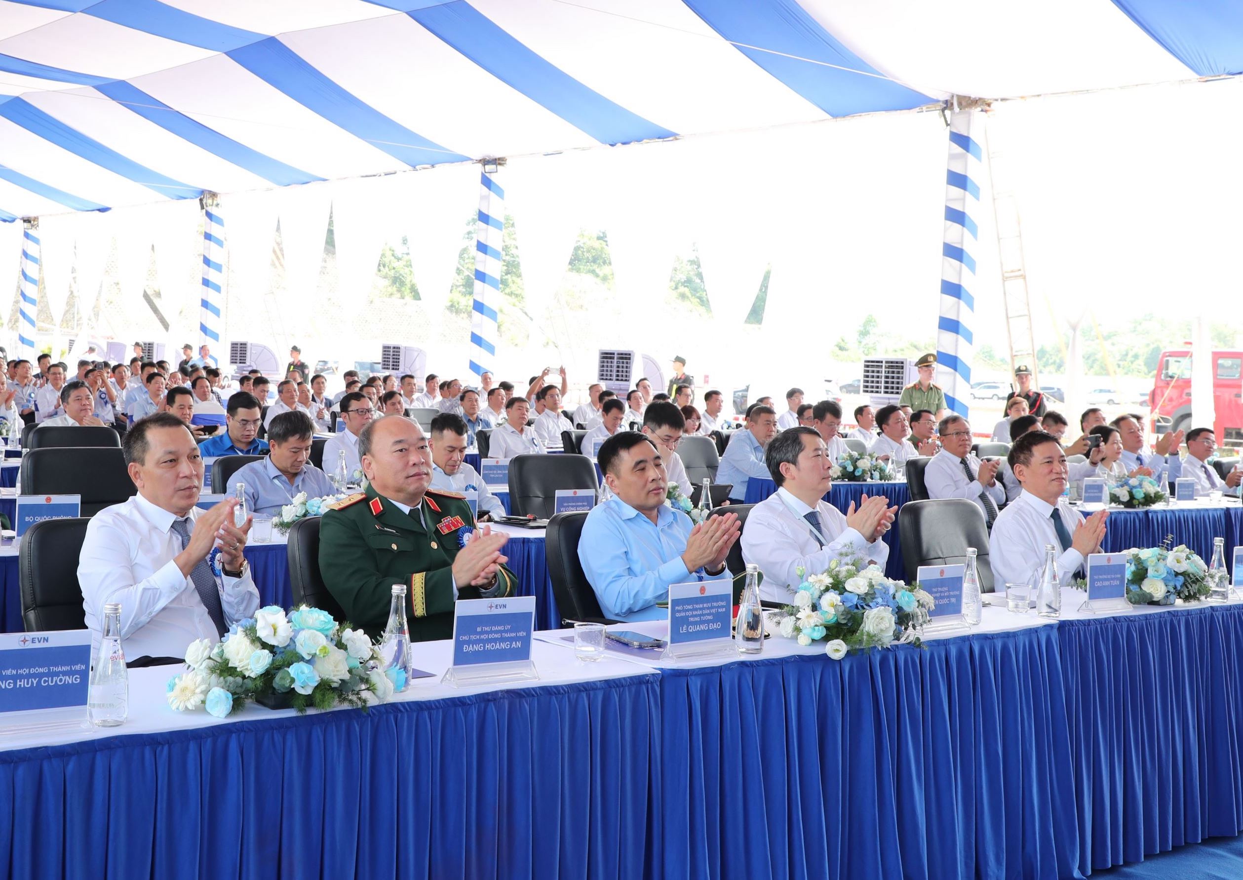 Đường dây 500kV Lào Cai - Vĩnh Yên: Khẳng định bản lĩnh vượt khó của người làm điện 1
