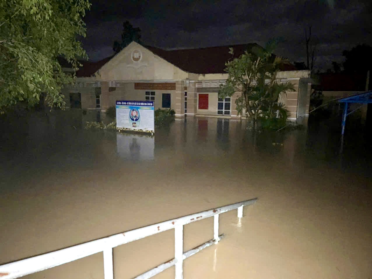 EPS: Chung tay hỗ trợ khắc phục hậu quả bão lũ tại Đắc Lắk