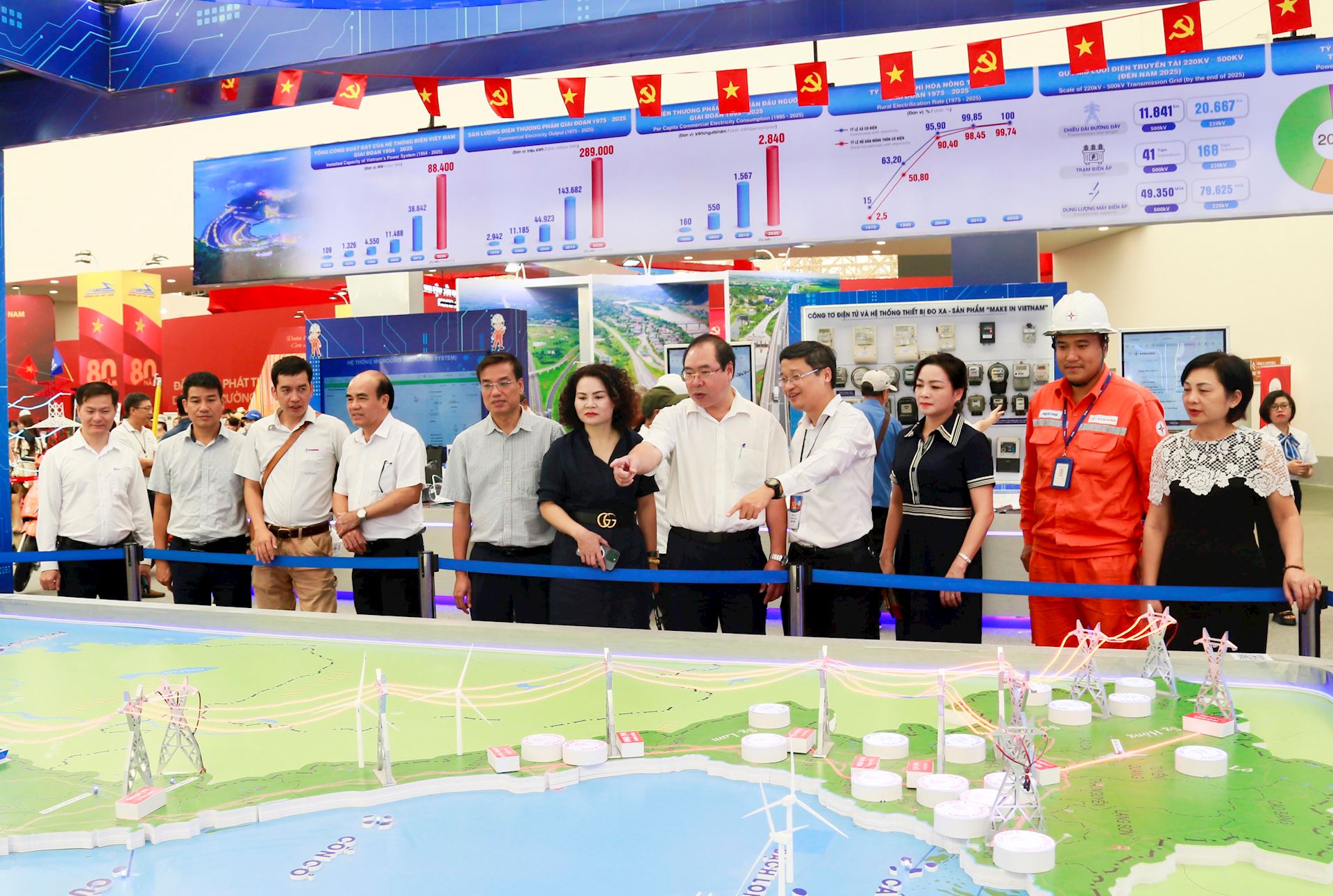 EVN giới thiệu thành tựu khoa học – công nghệ tại Triển lãm quốc gia kỷ niệm 80 năm Quốc khánh
